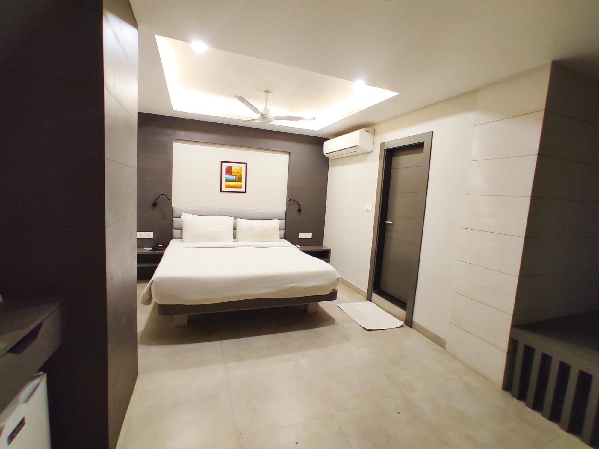 Hotel Rishiraj, Nagaon Nagaon  Exterior photo